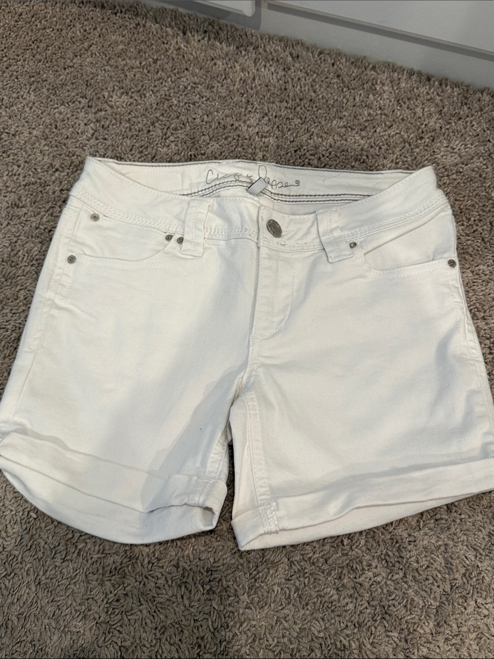 Chip & Pepper White Cuffed Denim Shorts